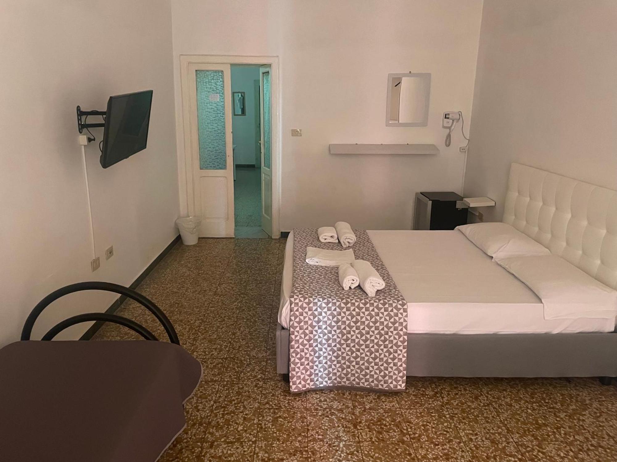 Dama Hostelbb Napoli Eksteriør bilde