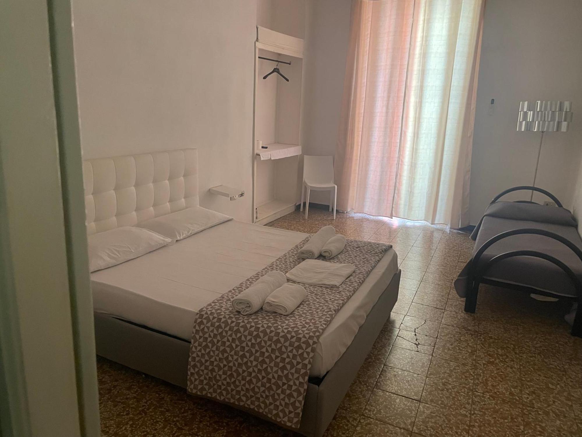 Dama Hostelbb Napoli Eksteriør bilde
